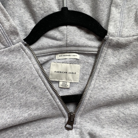 American Eagle cropped long sleeve - Picture 3 of 3
